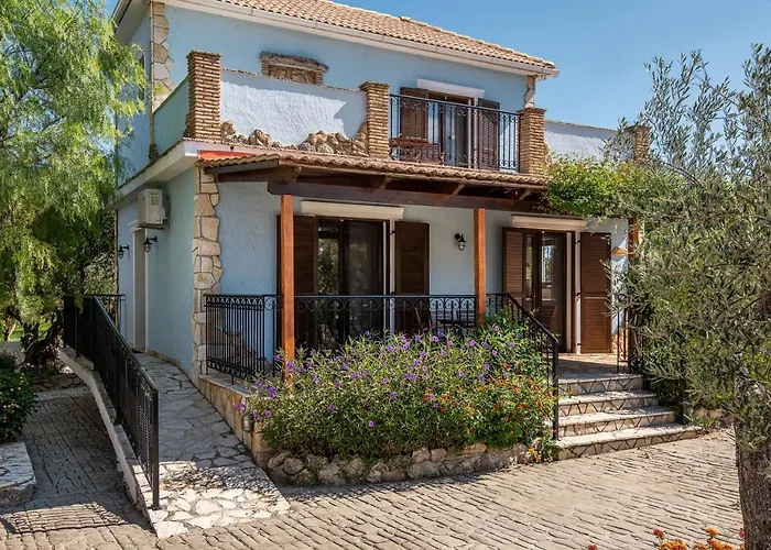 Olive Tree - 400m From The Beach, By Zantewize Vilă