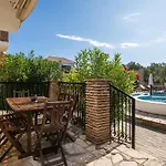 Olive Tree - 400m From The Beach, By Zantewize Willa *