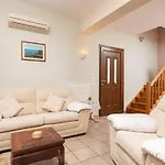 Willa Olive Tree - 400m From The Beach, By Zantewize Kypseli
