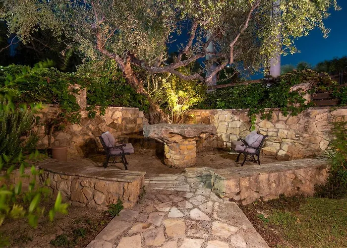 Olive Tree - 400m From The Beach, By Zantewize 빌라 *