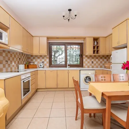 Вилла Olive Tree - 400m From The Beach, By Zantewize