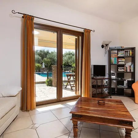 Вилла Olive Tree - 400m From The Beach, By Zantewize